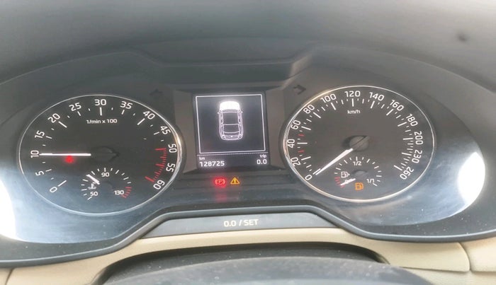 2015 Skoda Octavia ELEGANCE 2.0 TDI AT, Diesel, Automatic, 1,28,725 km, interior