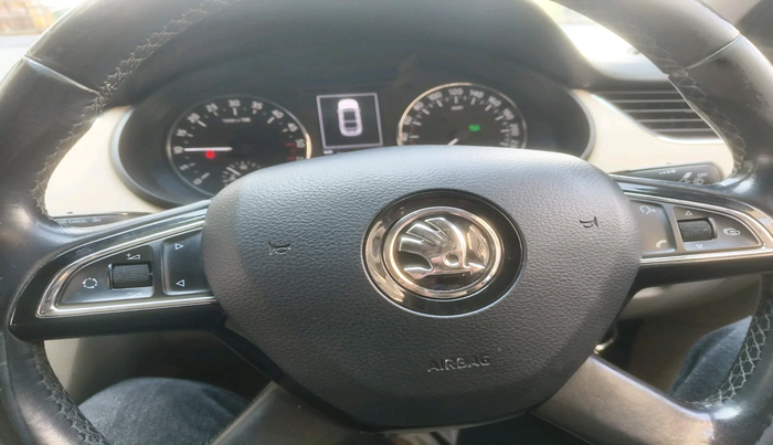 2015 Skoda Octavia ELEGANCE 2.0 TDI AT, Diesel, Automatic, 1,28,725 km, interior