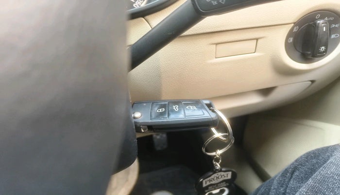 2015 Skoda Octavia ELEGANCE 2.0 TDI AT, Diesel, Automatic, 1,28,725 km, interior