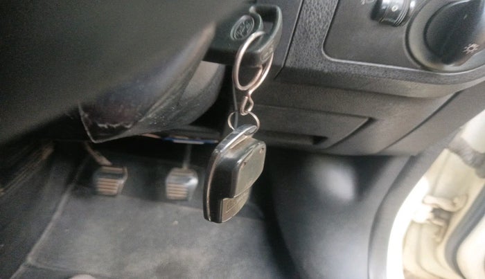 2010 Ford Figo LXI 1.2 PETROL, Petrol, Manual, 1,14,845 km, interior