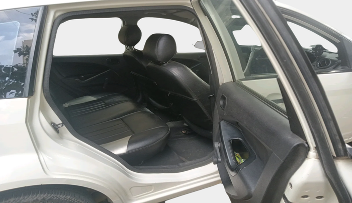 2010 Ford Figo LXI 1.2 PETROL, Petrol, Manual, 1,14,845 km, interior