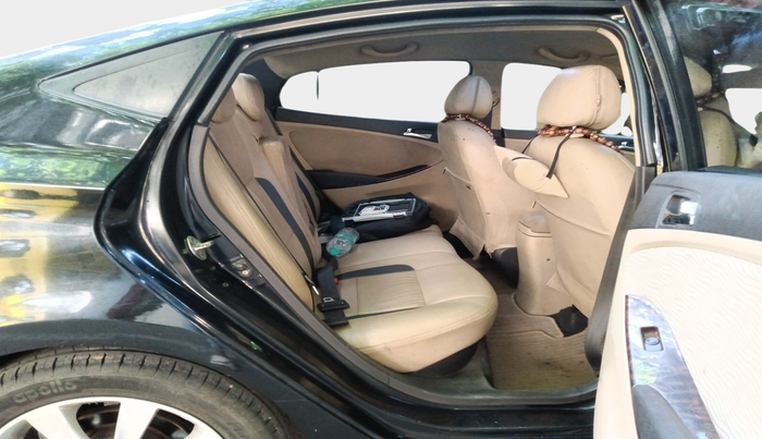 2011 Hyundai Verna FLUIDIC 1.6 CRDI SX, Diesel, Manual, 96,528 km, interior