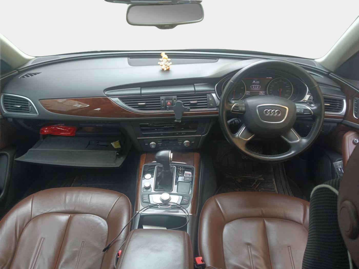 2012 Audi A6 2.0 TDI PREMIUM, Diesel, Automatic, 1,24,000 km, interior