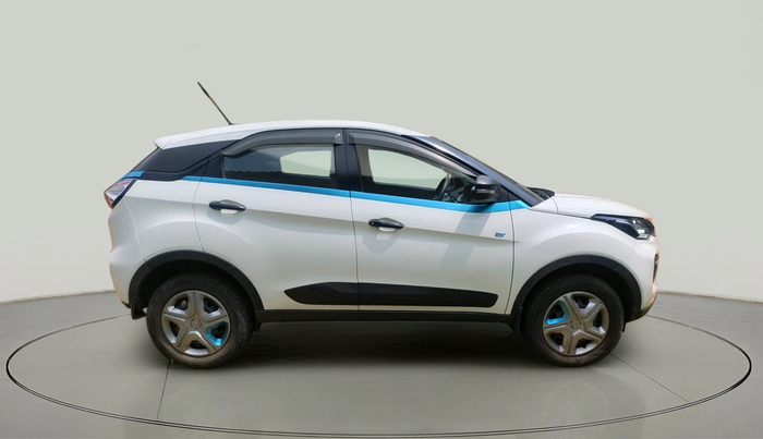 2022 Tata NEXON EV XM, Electric, Automatic, 90,182 km, exterior