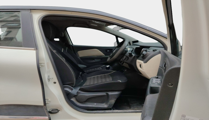 2018 Renault Captur RXL DIESEL, Diesel, Manual, 1,39,387 km, interior