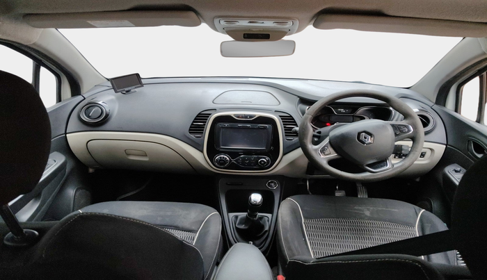 2018 Renault Captur RXL DIESEL, Diesel, Manual, 1,39,387 km, interior