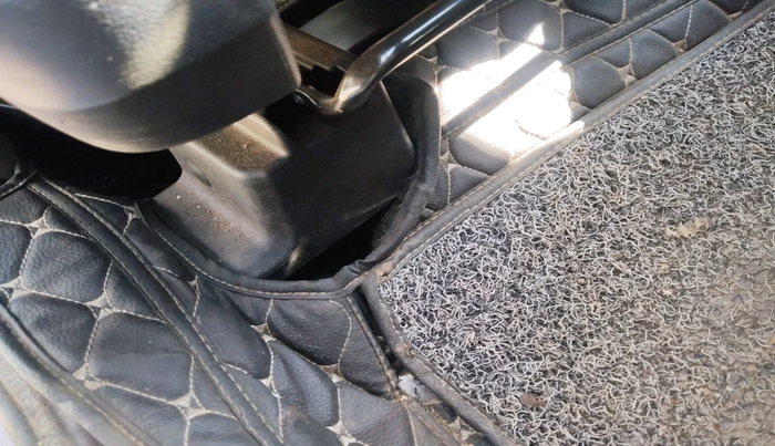 2022 Renault TRIBER RXZ AMT, Petrol, Automatic, 27,920 km, interior