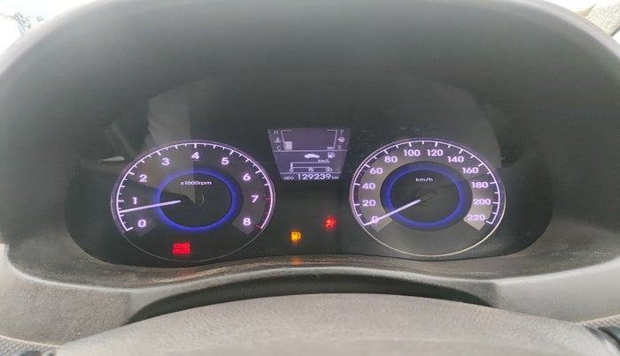 2013 Hyundai Verna FLUIDIC 1.6 VTVT SX OPT, Petrol, Manual, 1,29,239 km, interior