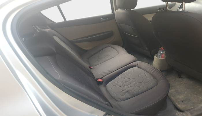 2010 Hyundai i20 ASTA 1.2, Petrol, Manual, 1,02,463 km, interior