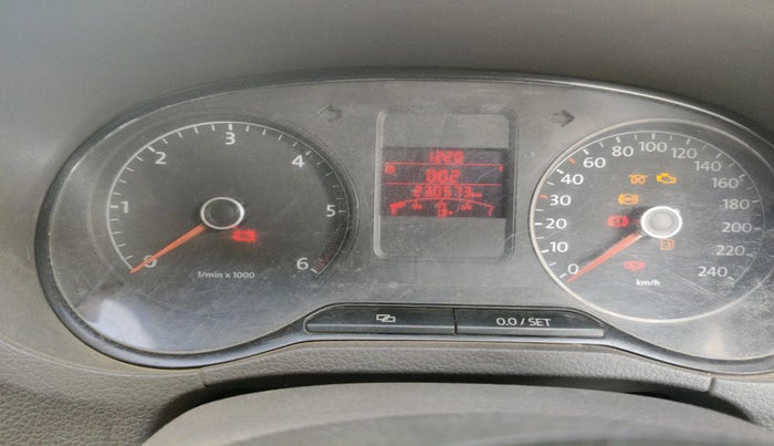 2012 Volkswagen Vento HIGHLINE DIESEL 1.6, Diesel, Manual, 2,30,573 km, interior