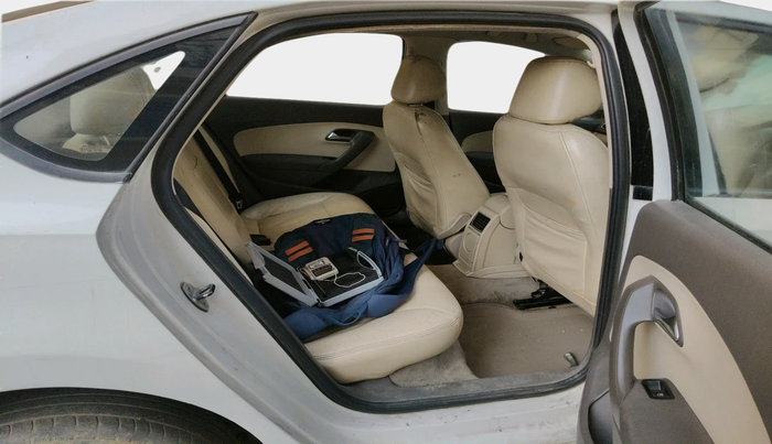 2012 Volkswagen Vento HIGHLINE DIESEL 1.6, Diesel, Manual, 2,30,573 km, interior