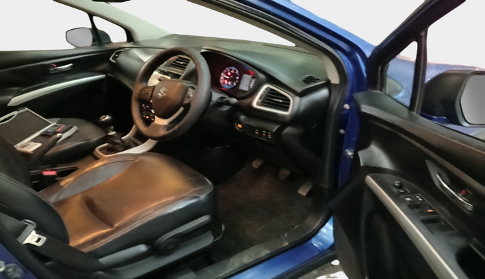 2015 Maruti S Cross ALPHA 1.6, Diesel, Manual, 86,498 km, interior