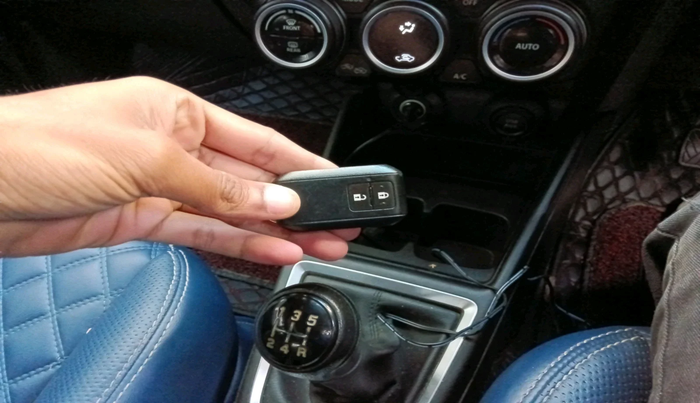 2022 Maruti Swift ZXI, Petrol, Manual, 28,776 km, interior