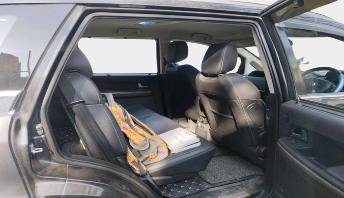 2017 Tata Hexa XTA 4X2 7 STR, Diesel, Automatic, 58,930 km, interior