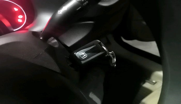 2015 Honda Amaze 1.2L I-VTEC VX, Petrol, Manual, 35,690 km, interior