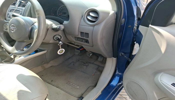 2013 Nissan Sunny XL DIESEL, Diesel, Manual, 1,32,736 km, interior