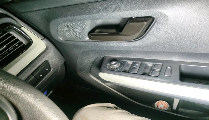 2022 Tata PUNCH ADVENTURE MT, Petrol, Manual, 25,264 km, interior