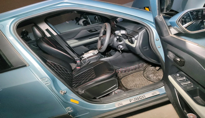 2022 Tata PUNCH ADVENTURE MT, Petrol, Manual, 25,264 km, interior