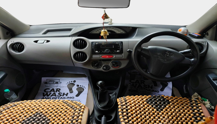 2011 Toyota Etios G, Petrol, Manual, 1,37,281 km, interior