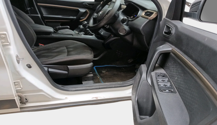 2022 Renault Kiger RXT 1.0 TURBO MT, Petrol, Manual, 53,594 km, interior