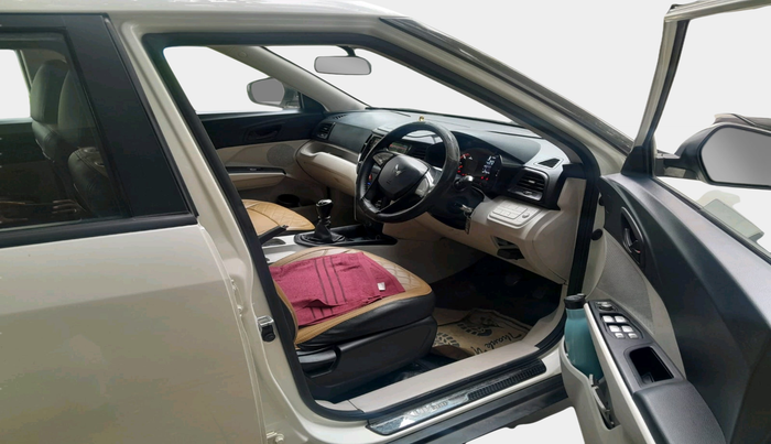 2023 Mahindra XUV300 W6 1.5 Diesel, Diesel, Manual, 56,252 km, interior