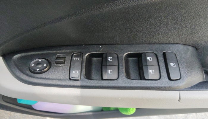 2023 Hyundai VENUE S (O) 1.0 TURBO IMT, Petrol, Manual, 32,683 km, interior