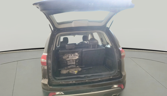 2019 Tata Hexa XM PLUS 4X2 7 STR, Diesel, Manual, 1,31,863 km, exterior