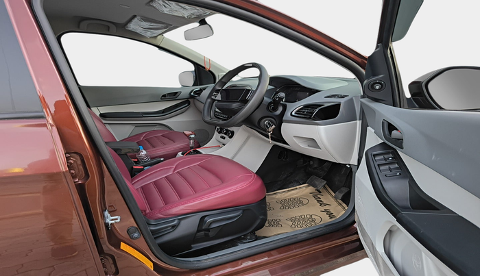 2025 Tata Tiago XTA PETROL, Petrol, Automatic, 7,746 km, interior