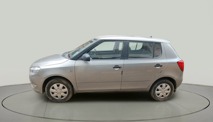 2010 Skoda Fabia CLASSIC 1.2 MPI, Petrol, Manual, 1,06,660 km, exterior