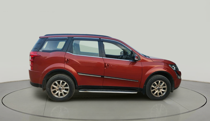 2016 Mahindra XUV500 W10 AT, Diesel, Automatic, 64,415 km, exterior