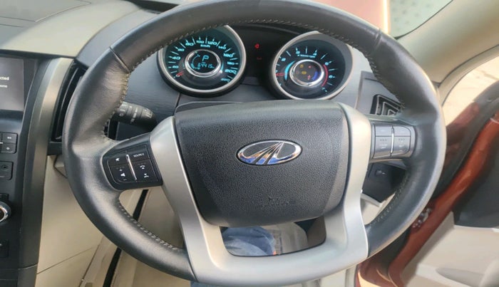 2016 Mahindra XUV500 W10 AT, Diesel, Automatic, 64,415 km, interior