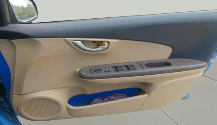 2011 Honda Brio V MT, Petrol, Manual, 67,543 km, interior