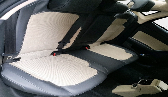 2022 Skoda SLAVIA STYLE 1.0L TSI MT, Petrol, Manual, 30,786 km, interior