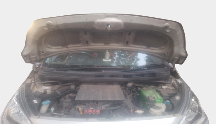 2014 Hyundai Xcent SX AT 1.2 (O), Petrol, Automatic, 95,329 km, exterior