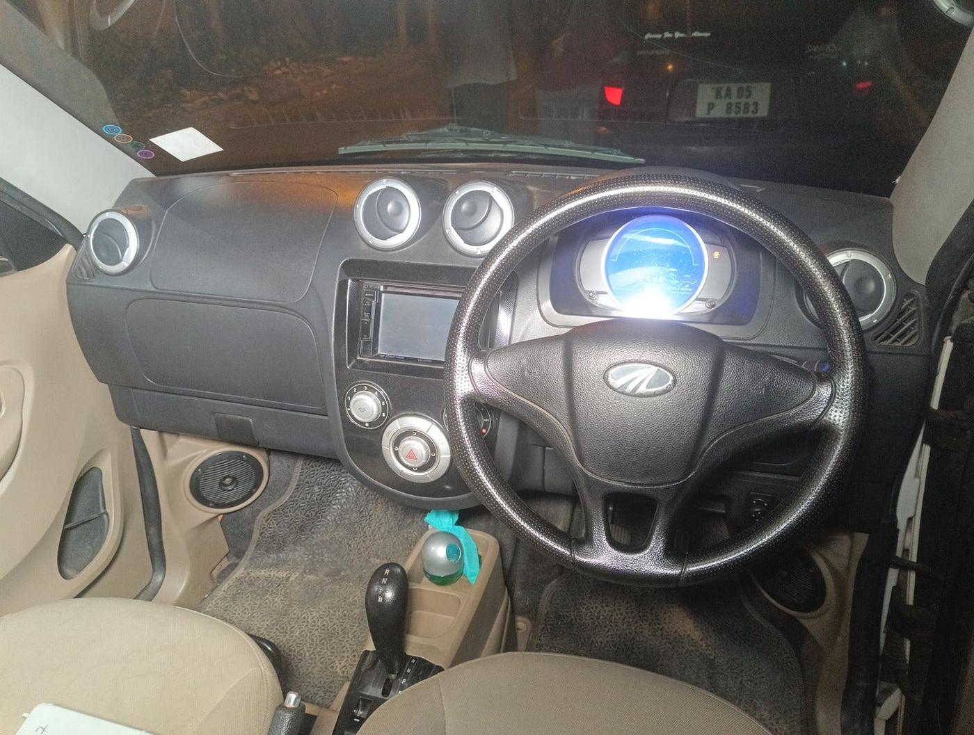 2017 Mahindra E20 Plus P6, Electric, Automatic, 15,754 km, interior