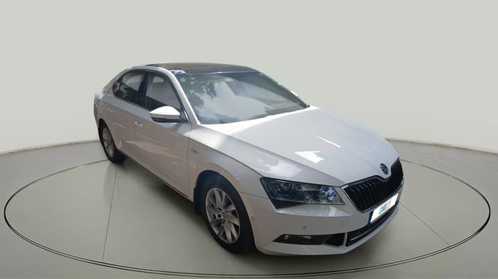 2017 Skoda Superb L&K 2.0 TDI AT, Diesel, Automatic, 1,03,750 km, exterior