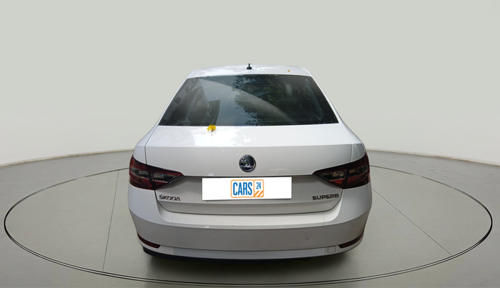 2017 Skoda Superb L&K 2.0 TDI AT, Diesel, Automatic, 1,03,750 km, exterior
