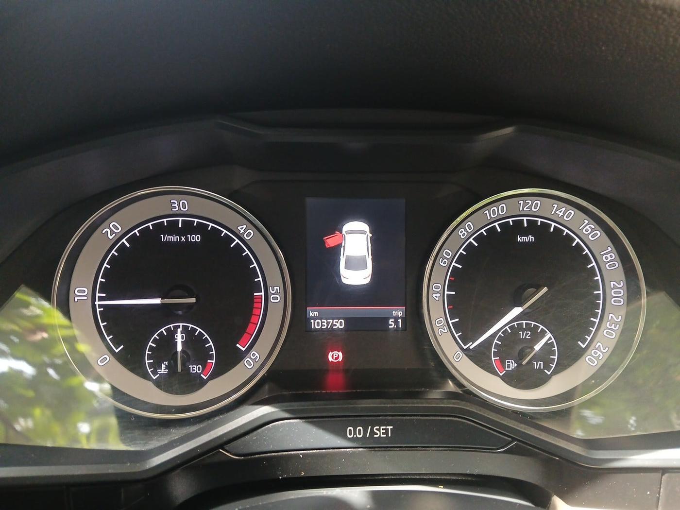 2017 Skoda Superb L&K 2.0 TDI AT, Diesel, Automatic, 1,03,750 km, interior