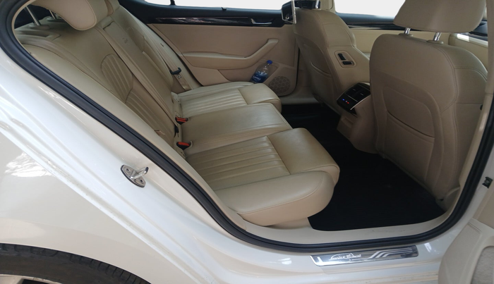 2017 Skoda Superb L&K 2.0 TDI AT, Diesel, Automatic, 1,03,750 km, interior