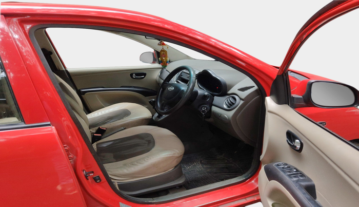 2011 Hyundai i10 MAGNA 1.2, Petrol, Manual, 81,138 km, interior