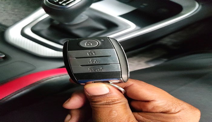 2022 KIA SONET HTX 1.0 IMT, Petrol, Manual, 3,609 km, interior