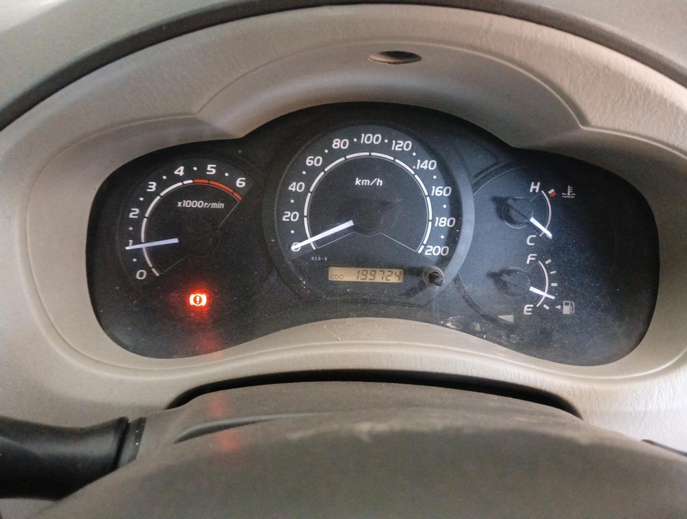 2010 Toyota Innova 2.5 G4 8 STR, Diesel, Manual, 1,99,724 km, interior