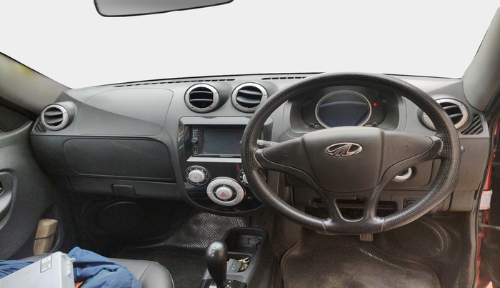 2015 Mahindra E2O T2, Electric, Automatic, 51,135 km, interior