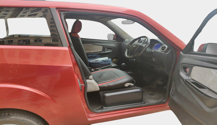 2015 Mahindra E2O T2, Electric, Automatic, 51,135 km, interior