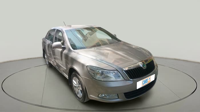 2011 Skoda Laura AMBIENTE 1.8 TSI, Petrol, Manual, 1,00,486 km, exterior