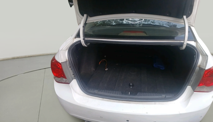 2011 Chevrolet Cruze LTZ, Diesel, Manual, 1,50,746 km, exterior