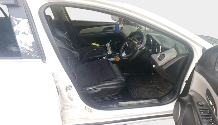 2011 Chevrolet Cruze LTZ, Diesel, Manual, 1,50,746 km, interior