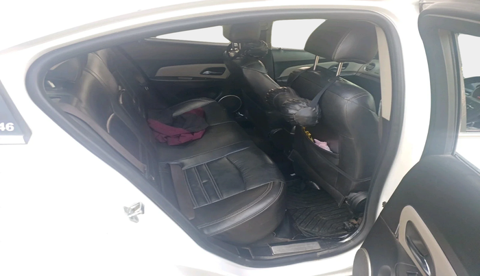 2011 Chevrolet Cruze LTZ, Diesel, Manual, 1,50,746 km, interior