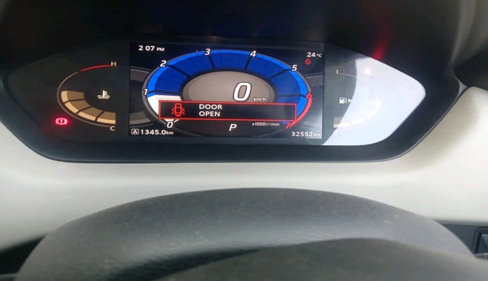 2022 Nissan MAGNITE XV TURBO CVT, Petrol, Automatic, 32,552 km, interior