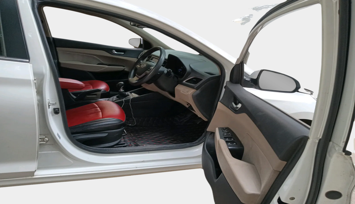 2019 Hyundai Verna 1.6 VTVT SX, Petrol, Manual, 66,794 km, interior